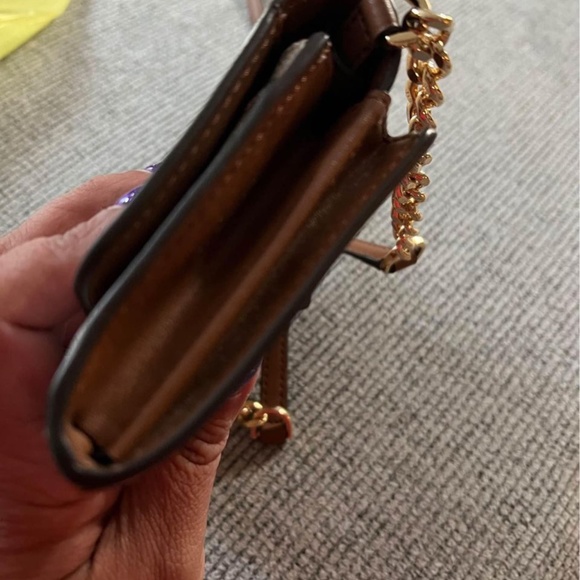 Beautiful small but Mighty MK purse - Picture 9 of 10